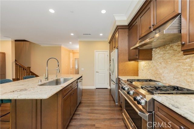 Detail Gallery Image 9 of 44 For 43 Lupari, Irvine,  CA 92618 - 4 Beds | 3 Baths