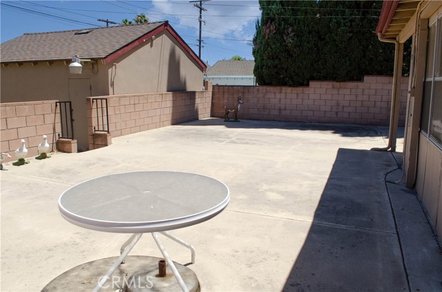 10520 Haskell Avenue, Granada Hills CA: https://media.crmls.org/medias/120e3bed-d9bb-4bc6-a78b-58497a244bba.jpg