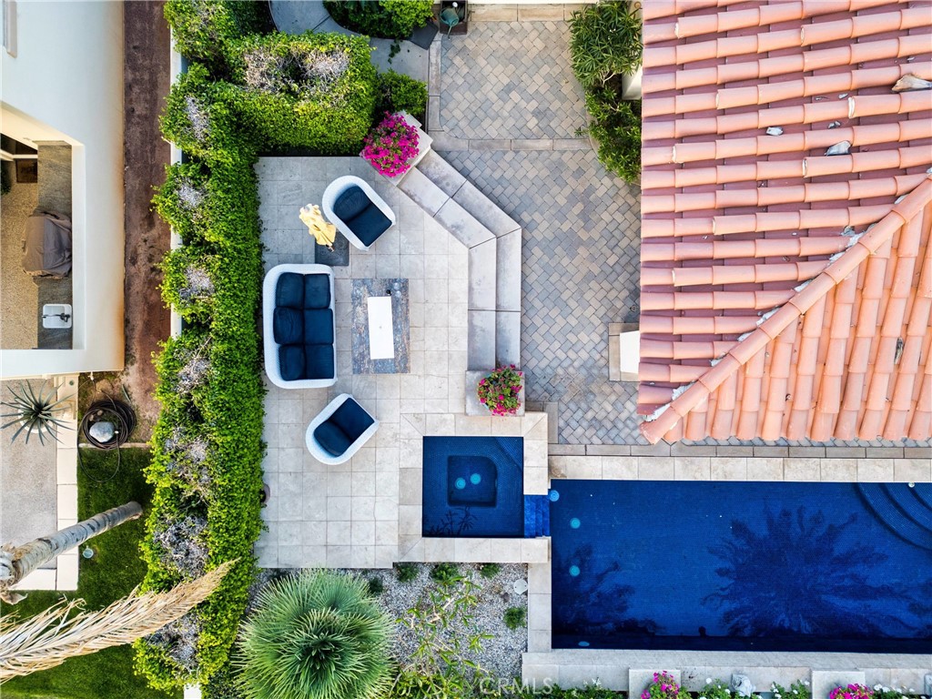 https://media.crmls.org/medias/120ec576-7f11-4bbb-b251-c91b8ce643ce.jpg?preset=X-Large