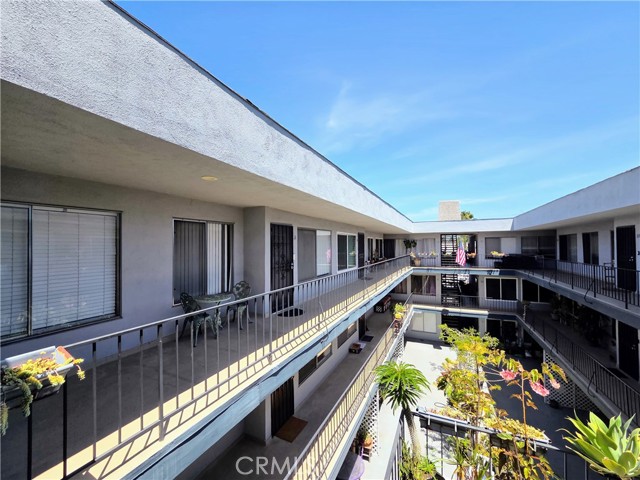 120 Alamitos Ave Unit: 32