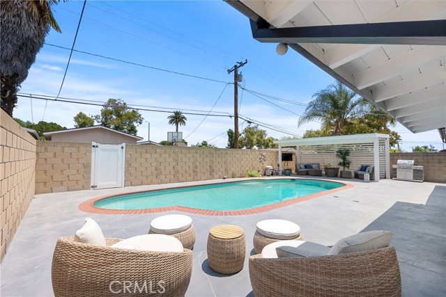 Detail Gallery Image 12 of 36 For 10824 Groveside Ave, Whittier,  CA 90603 - 4 Beds | 2 Baths