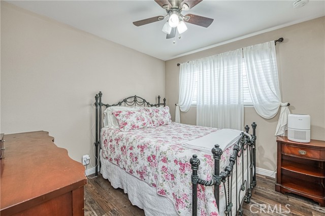 1430 W Bush Street, Lemoore CA: https://media.crmls.org/medias/120f9091-4803-4655-9e02-4c1db771647b.jpg