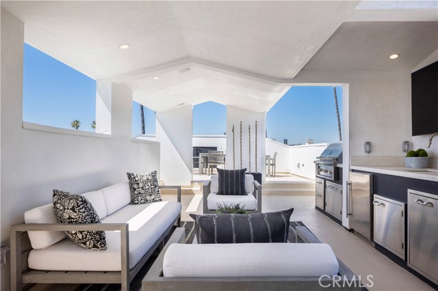 Image 4 of 33 For 304 Goldenrod Avenue