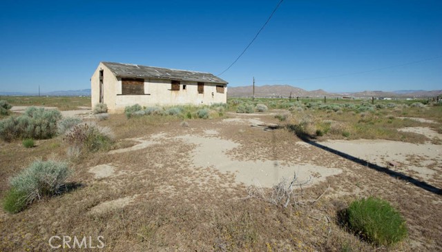 Detail Gallery Image 5 of 11 For 2011 67th, Rosamond,  CA 93560 - 2 Beds | 1 Baths