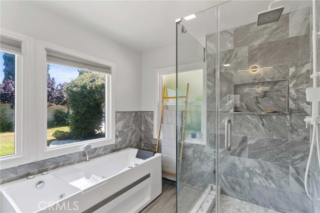 Detail Gallery Image 16 of 26 For 5910 W 77th Pl, Los Angeles,  CA 90045 - 4 Beds | 2 Baths