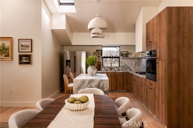 Detail Gallery Image 10 of 32 For 2931 Tyburn St, Los Angeles,  CA 90039 - 3 Beds | 2 Baths