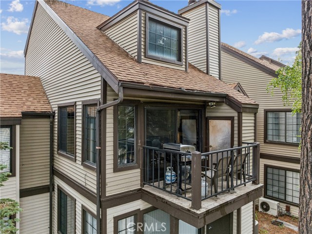 Detail Gallery Image 17 of 22 For 203 Village, Lake Arrowhead,  CA 92352 - 3 Beds | 2 Baths