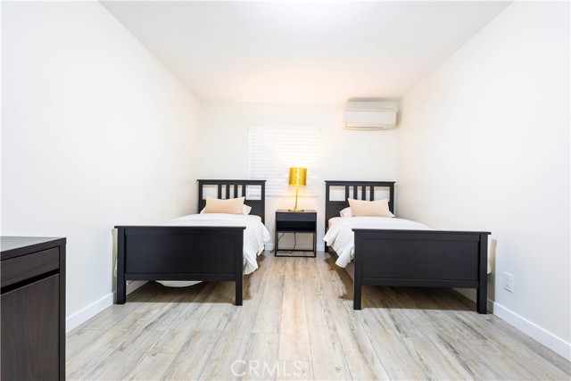 3720 S St Andrews Place, Los Angeles CA: https://media.crmls.org/medias/1211b2e1-8d2f-466d-b43e-506c1b401c41.jpg