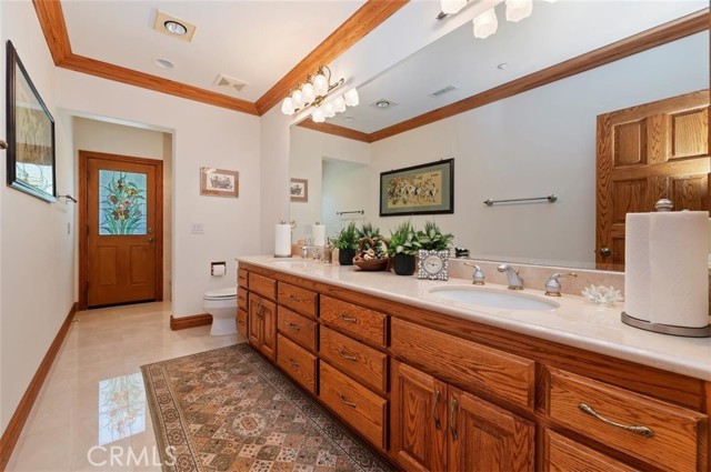 Detail Gallery Image 24 of 43 For 6975 Wyndham Hill Dr, Riverside,  CA 92506 - 4 Beds | 4/1 Baths