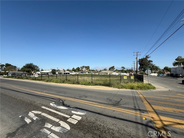 Detail Gallery Image 5 of 15 For 10621 Jurupa Rd, Jurupa Valley,  CA 91752 - – Beds | – Baths