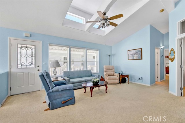 Detail Gallery Image 4 of 39 For 9850 Garfield Ave #134,  Huntington Beach,  CA 92646 - 3 Beds | 2 Baths