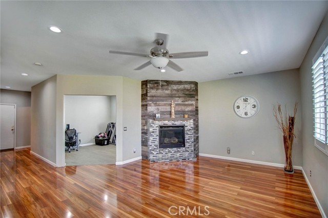 Detail Gallery Image 14 of 52 For 6713 Leanne, Corona,  CA 91752 - 4 Beds | 2/1 Baths