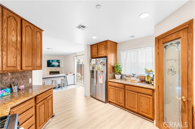 939 Via Camino, Wilmington CA: https://media.crmls.org/medias/12144699-fdce-41aa-bf00-ce6a99817d6f.jpg