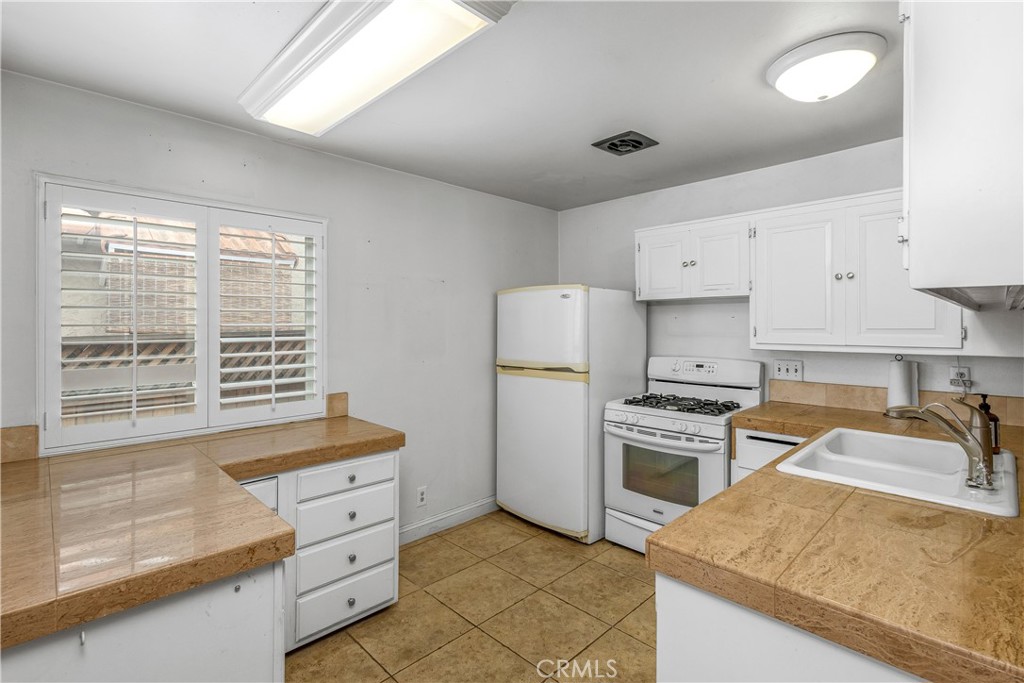 1214820d 69c7 475c Bd18 D657256142da