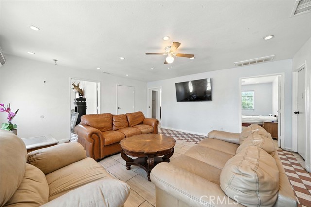 Detail Gallery Image 11 of 27 For 23475 Stafford St, Perris,  CA 92570 - 4 Beds | 2 Baths