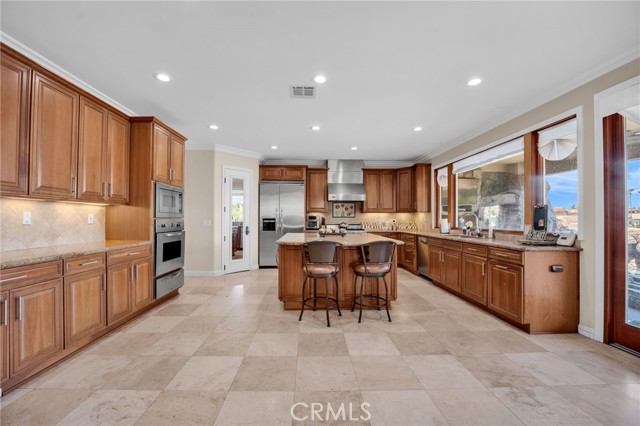 30420 Longhorn Drive, Canyon Lake CA: https://media.crmls.org/medias/1215d07e-3b5a-4abc-8cc4-97fd935c9002.jpg