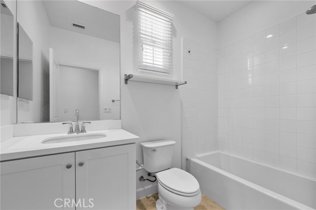 Detail Gallery Image 24 of 32 For 82 Meander St, Irvine,  CA 92620 - 4 Beds | 3/1 Baths