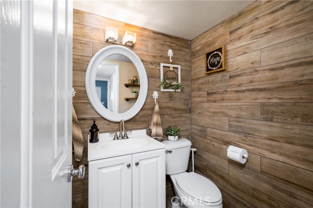 33037 Paterno Street, Temecula CA: https://media.crmls.org/medias/12173de4-a16c-484c-babb-a22db526d1ce.jpg