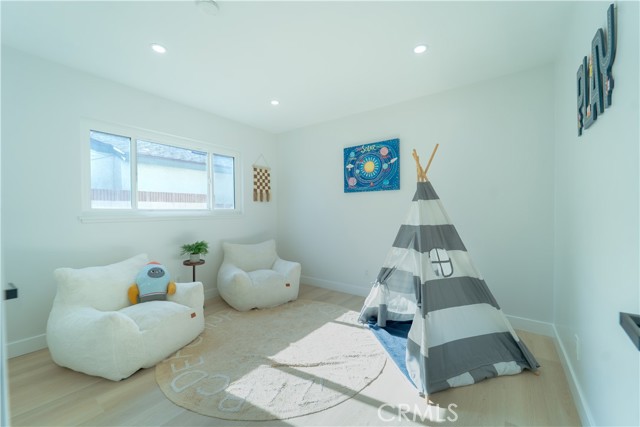 Detail Gallery Image 22 of 57 For 6526 Corinne Cir, Buena Park,  CA 90620 - 5 Beds | 2/1 Baths