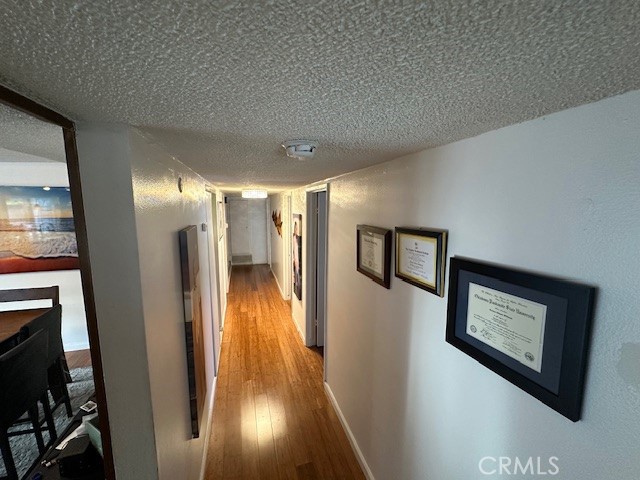 https://media.crmls.org/medias/1217f5da-6add-4674-b1cd-a8ccafc850c4.jpg?preset=X-Large