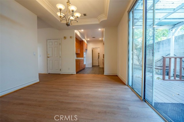 51 E Colorado Boulevard, Arcadia CA: https://media.crmls.org/medias/121817d0-73fe-4d95-b853-6041d1a27146.jpg