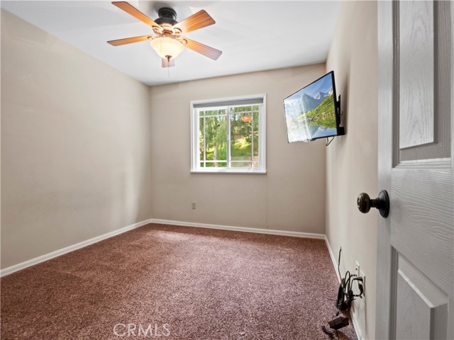Detail Gallery Image 20 of 41 For 28428 Avion Cir, Castaic,  CA 91384 - 3 Beds | 2/1 Baths