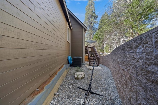 Detail Gallery Image 38 of 44 For 27312 Little Bear, Lake Arrowhead,  CA 92317 - 4 Beds | 4/1 Baths