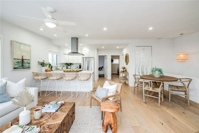 209 15th Street, Manhattan Beach, California 90266, 3 Bedrooms Bedrooms, ,2 BathroomsBathrooms,Residential,Sold,15th,SB23017345