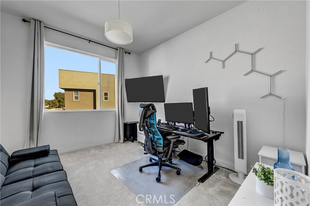 5092 Long Beach photo 20