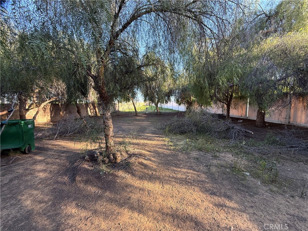 https://media.crmls.org/medias/121a3d43-b0bb-4957-bf1e-c078e96fe3bf.jpg?preset=X-Large