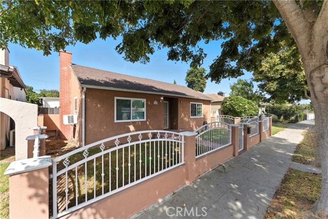 Detail Gallery Image 2 of 27 For 155 E Barclay, Long Beach,  CA 90805 - – Beds | – Baths