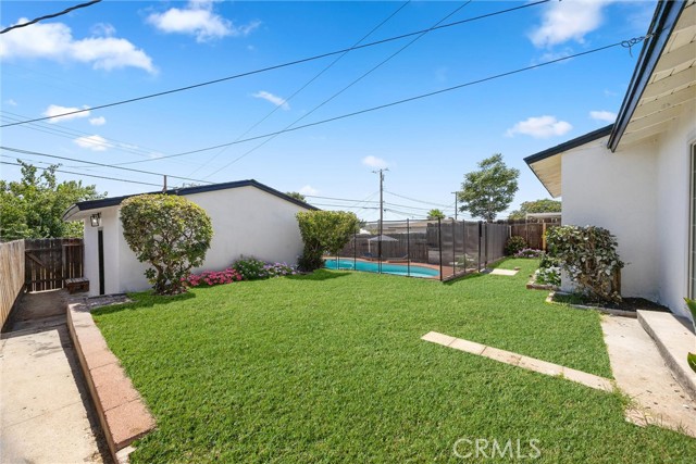 3125 Fillmore Avenue, Bakersfield CA: https://media.crmls.org/medias/121aab58-418b-4075-aea8-b2f6694d2a23.jpg