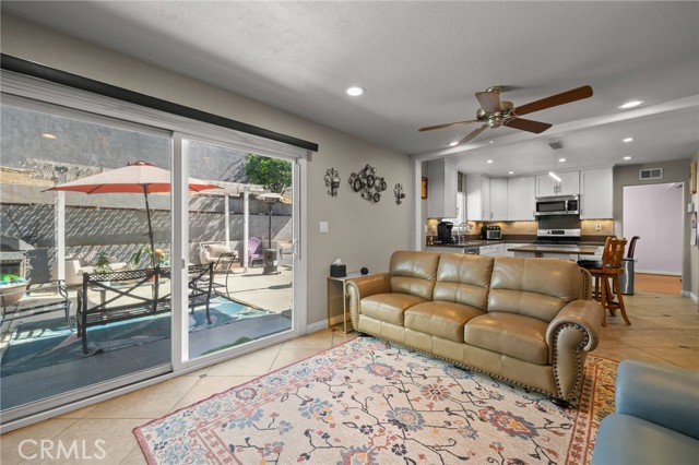 Detail Gallery Image 15 of 35 For 19402 Nestor Ave, Carson,  CA 90746 - 4 Beds | 2/1 Baths