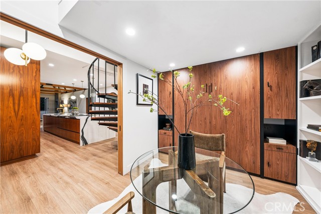 1264 Ozeta Terrace, West Hollywood CA: https://media.crmls.org/medias/121bb477-3882-423a-a564-a65ce9d86bd0.jpg