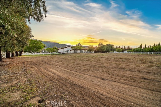 9394 Gum Tree Drive, Corona CA: https://media.crmls.org/medias/121becb7-994f-42a2-9930-4d36a48f489e.jpg