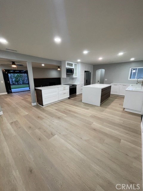 30230 Swan Point Drive, Canyon Lake CA: https://media.crmls.org/medias/121c43c7-c409-4c30-ac7e-75ef244b2461.jpg
