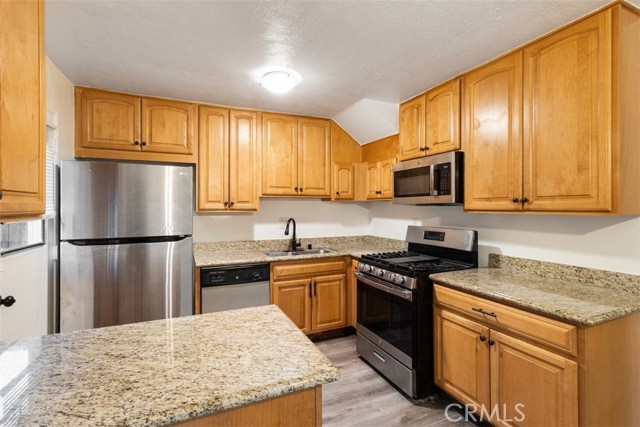 Detail Gallery Image 24 of 29 For 17041 17041 Roscoe Blvd. #4, Northridge,  CA 91325 - 2 Beds | 2 Baths