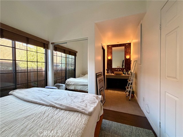 Detail Gallery Image 9 of 15 For 1424 26th #2,  Santa Monica,  CA 90404 - 2 Beds | 2/1 Baths