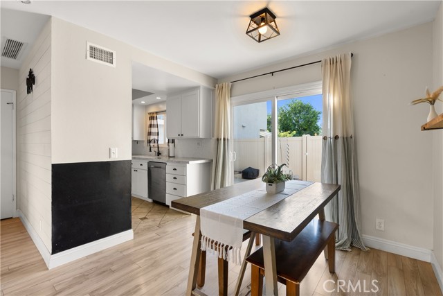 Image 5 of 30 For 6685 Moselle Circle