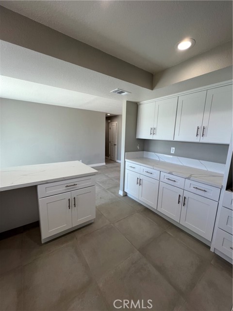 Detail Gallery Image 11 of 23 For 10620 Balsa St, Apple Valley,  CA 92308 - 3 Beds | 2 Baths