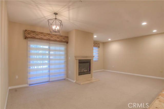4551 Coldwater Canyon Ave #205, Studio City CA: https://media.crmls.org/medias/121d6f12-a96b-48e9-8ef7-42d566f3a9c8.jpg
