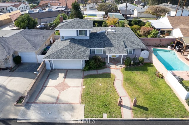1045 Cathedral Way, Pomona CA: https://media.crmls.org/medias/121dd5f0-19c8-43bb-b406-fbcdd1c304a7.jpg