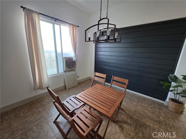 Detail Gallery Image 5 of 40 For 15895 Green Acres Ct, Victorville,  CA 92394 - 4 Beds | 2 Baths