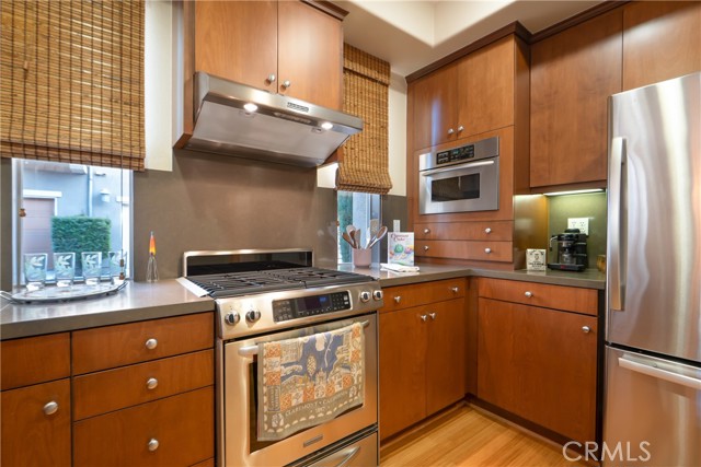 Detail Gallery Image 12 of 55 For 600 Asbury, Claremont,  CA 91711 - 3 Beds | 3 Baths