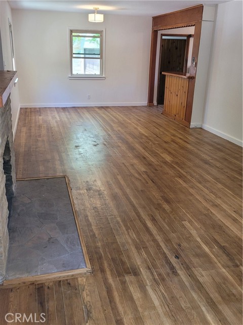 21205 Lopez Street, Woodland Hills CA: https://media.crmls.org/medias/121eae7c-95a1-4430-8e37-85a80ced7232.jpg