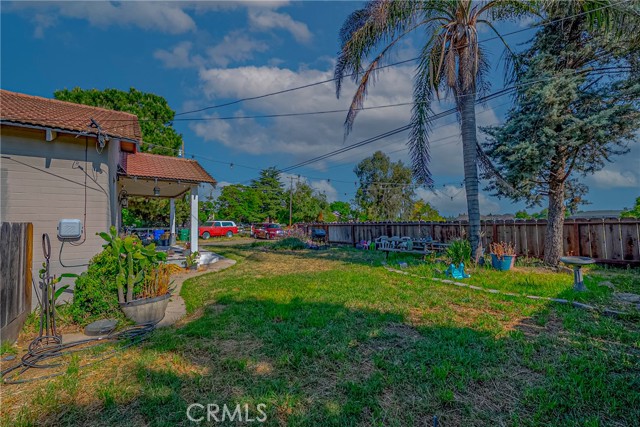 Detail Gallery Image 6 of 34 For 2415 E Childs Ave, Merced,  CA 95341 - 5 Beds | 2 Baths