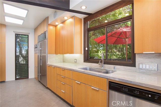 Detail Gallery Image 28 of 52 For 785 Alta Vista, Laguna Beach,  CA 92651 - 3 Beds | 3/1 Baths