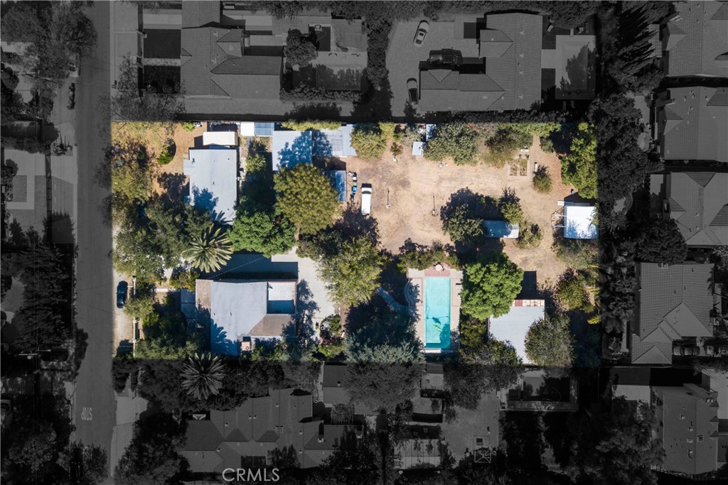 https://media.crmls.org/medias/1220c2ac-2299-4bc5-b4cd-2d08f61ab9d6.jpg?preset=X-Large