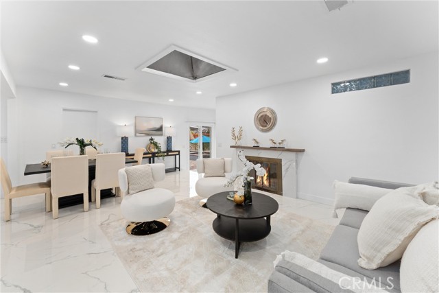 12611 Loraleen Street, Garden Grove CA: https://media.crmls.org/medias/1220de5e-078f-444e-ba0c-b71573e1bca6.jpg