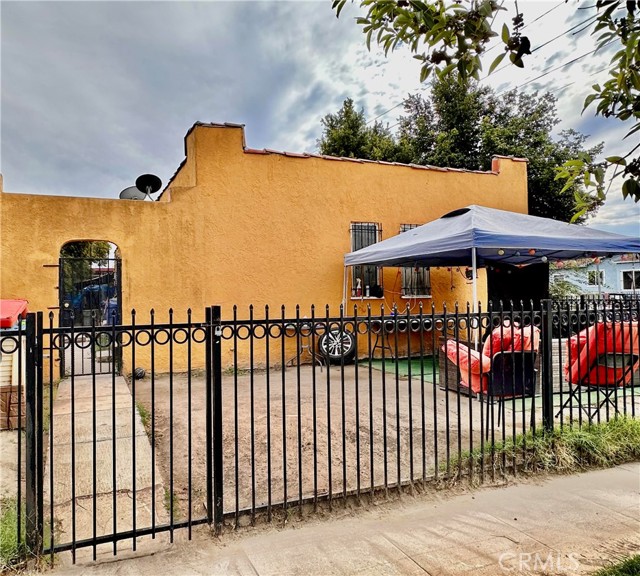 Detail Gallery Image 1 of 2 For 7700 Mckinley Ave, Los Angeles,  CA 90001 - – Beds | – Baths